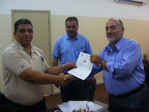 البلدية توقع عقد مشروع تطوير اجزاء من شارعي 28,49