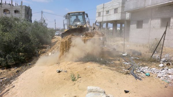 بلدية رفح تنهي المرحلة الثانية من توسيع شارع