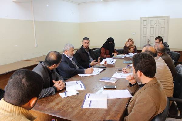 بلدية رفح تناقش سبل تنمية الاقتصاد المحلي مع 