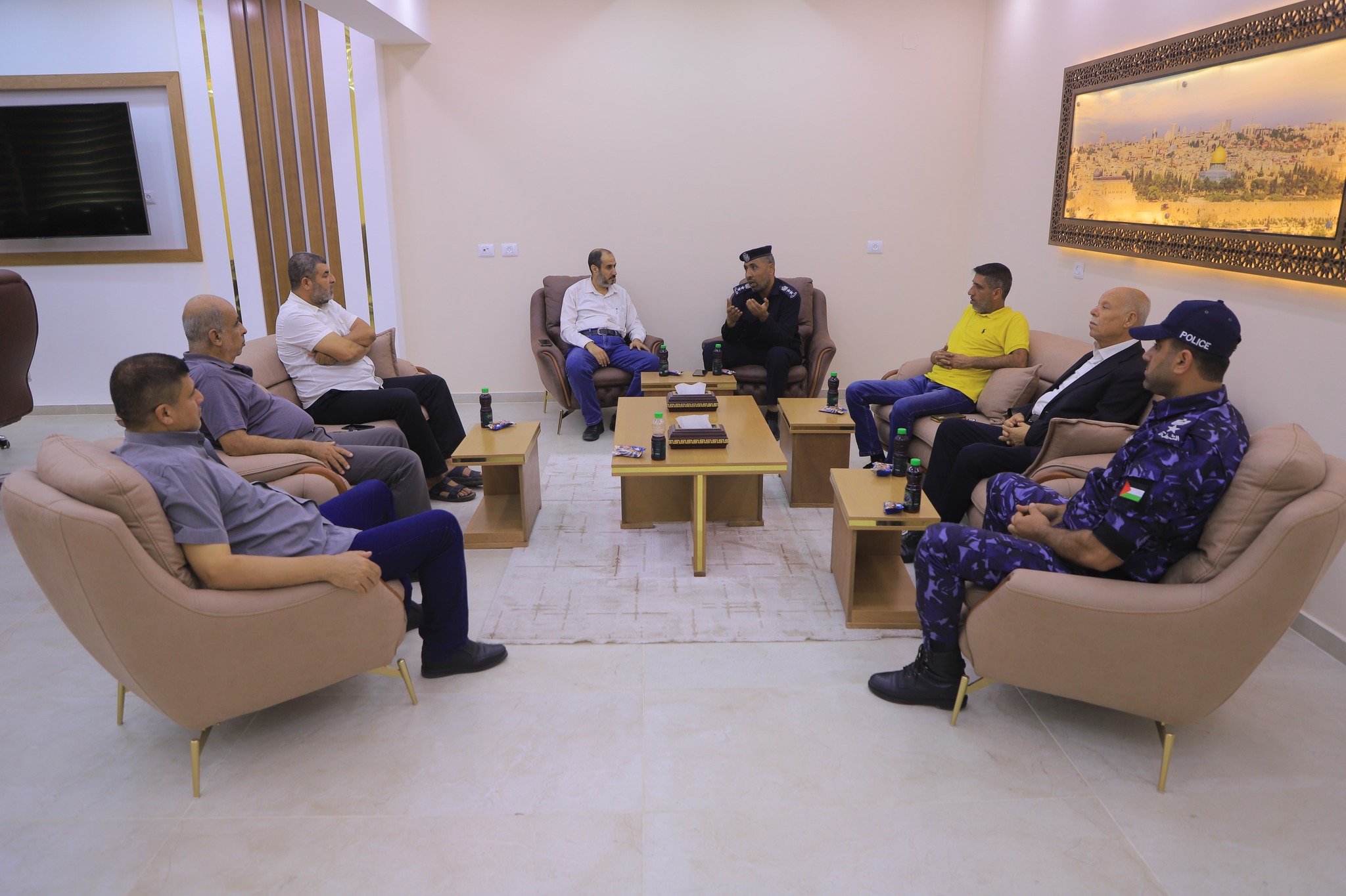 الصوفي يبحث آليات منع أعمال الشغب في الملعب البلدي