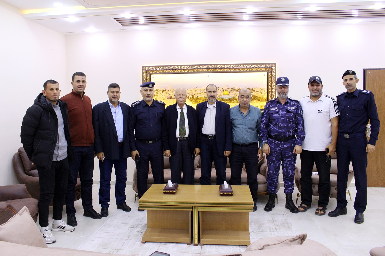 الصوفي يجتمع بإدارة ناديي شباب وخدمات رفح والشرطة قبيل القمة الرفحية