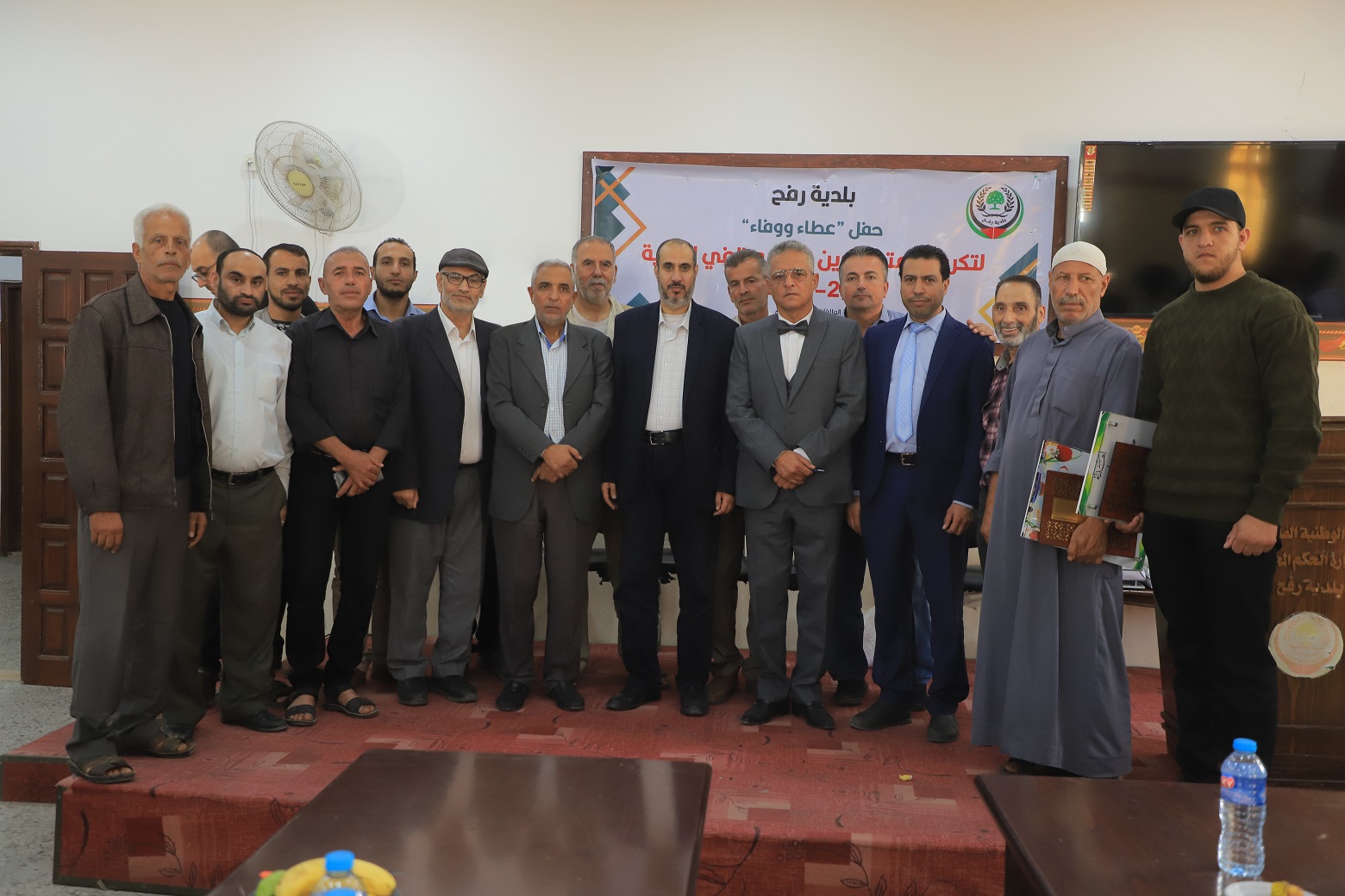 بلدية رفح تُكرِّم موظفيها المتقاعدين خلال 2022