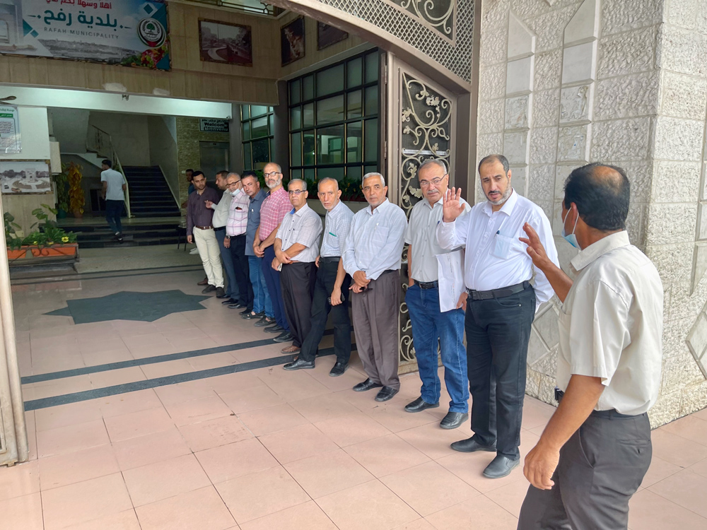 بلدية رفح تهنئ موظفيها بعيد الأضحى المبارك