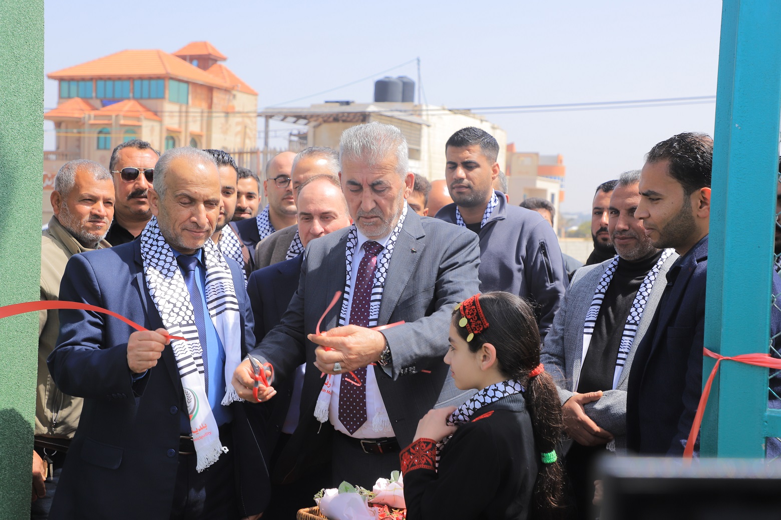 بلدية رفح تفتتح ملعب المواصي المعشب 