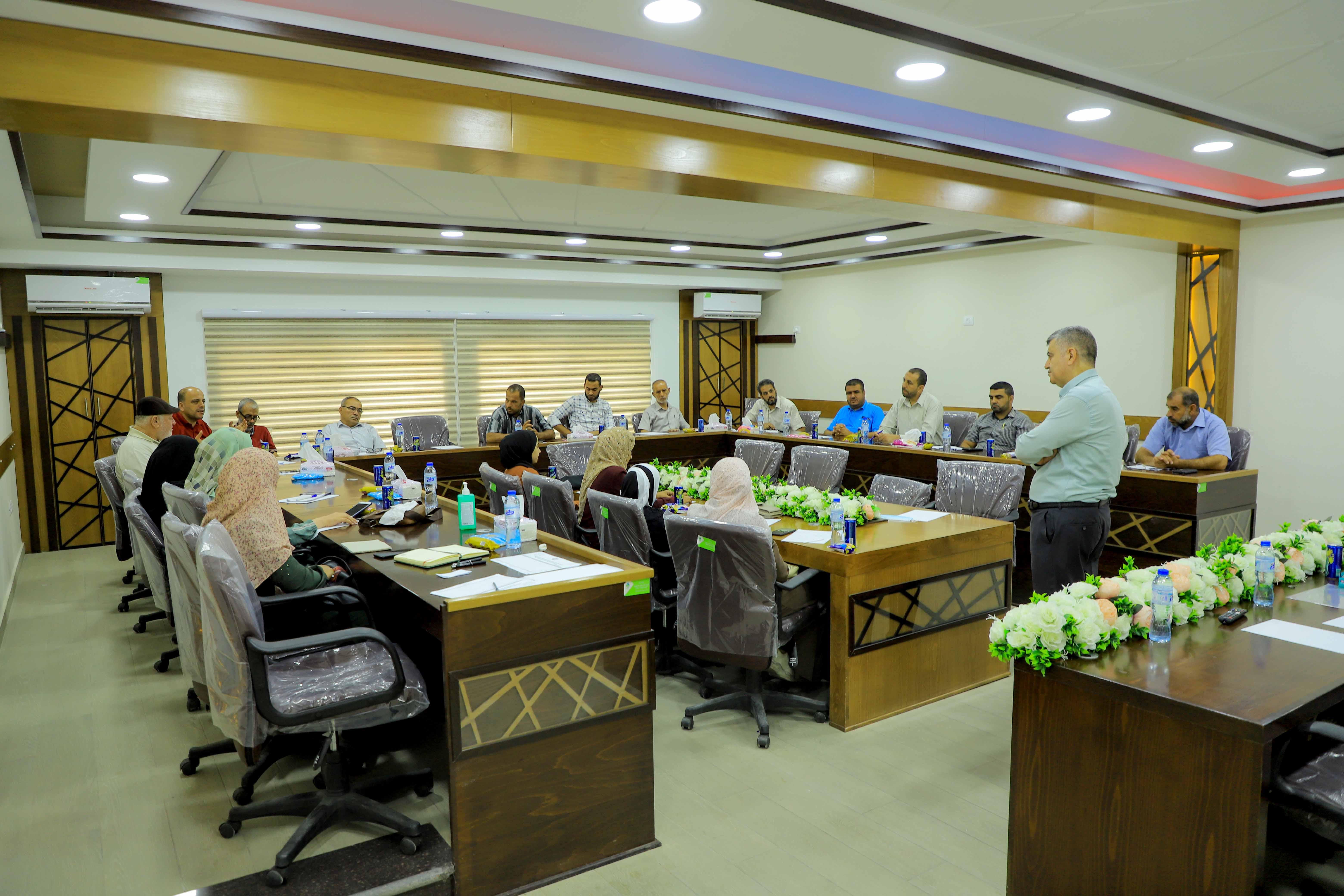 لجنة المساءلة المجتمعية في بلدية رفح تُقيّم مشروع تعزيز دور المساءلة المجتمعية وأدواتها في المحافظات الجنوبية