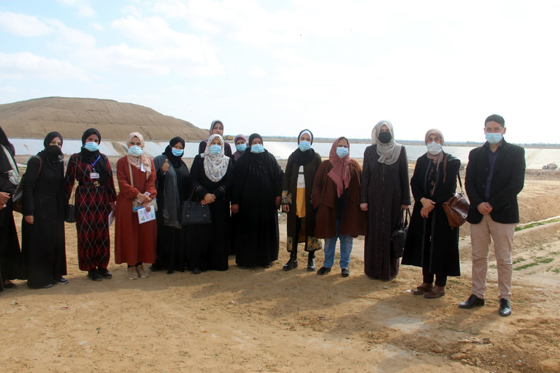 بلدية رفح تنظم جولة ميدانية للنساء المؤثرات إلى مكب النفايات الجديد