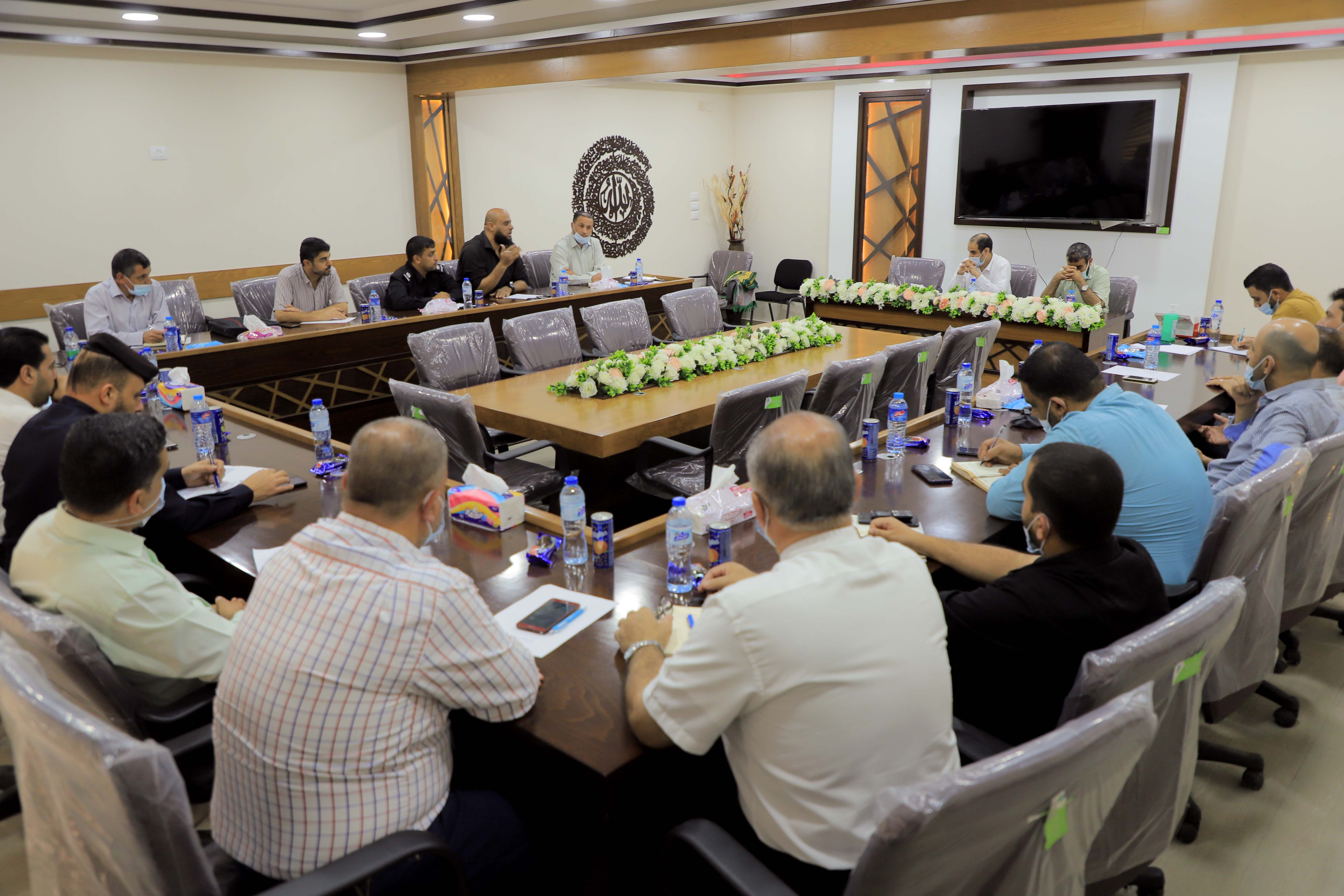 بلدية رفح تعقد اجتماعًا للجنة طوارئ المحافظة استعدادًا لاستقبال فصل الشتاء