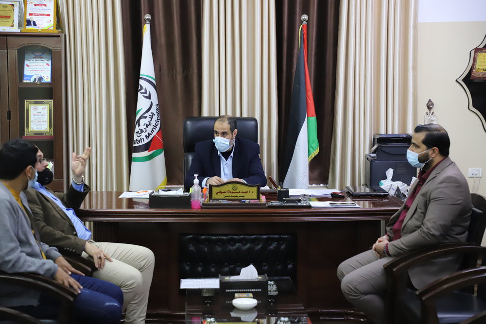 بلدية رفح توقع مذكرة تفاهم لتطوير منظومة استقبال الشكاوى