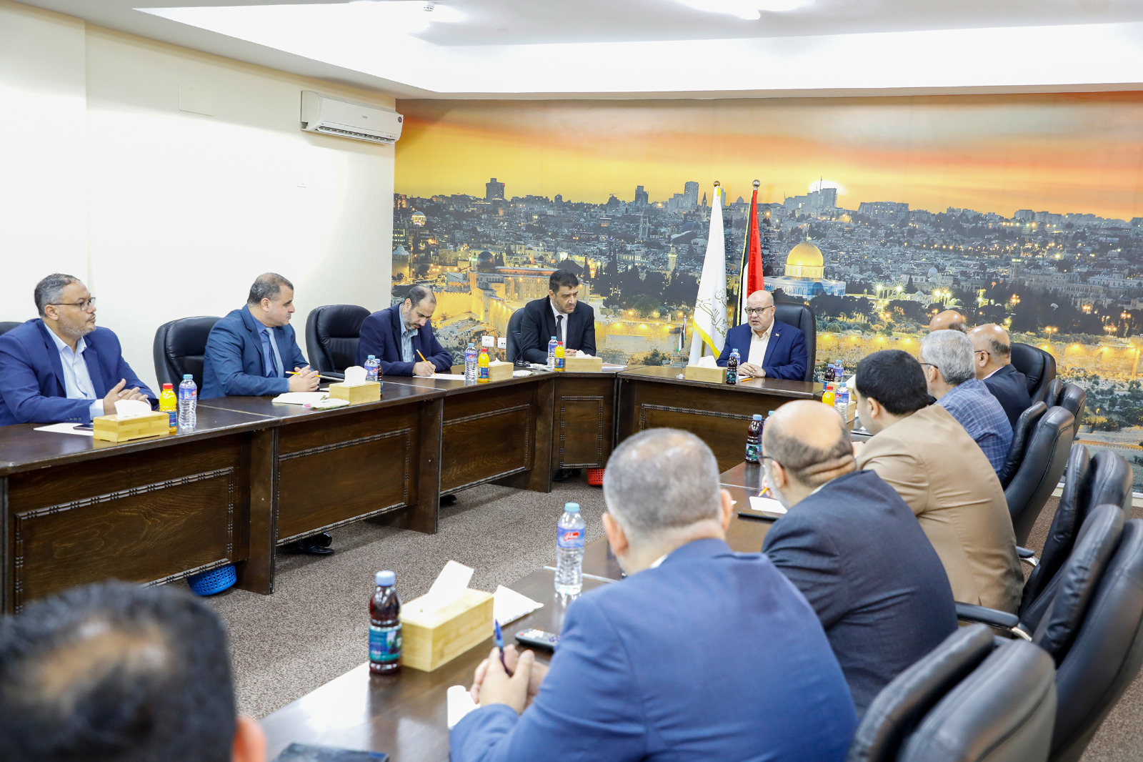 لجنة الطوارئ الحكومية تناقش تقريرها حول العدوان الإسرائيلي