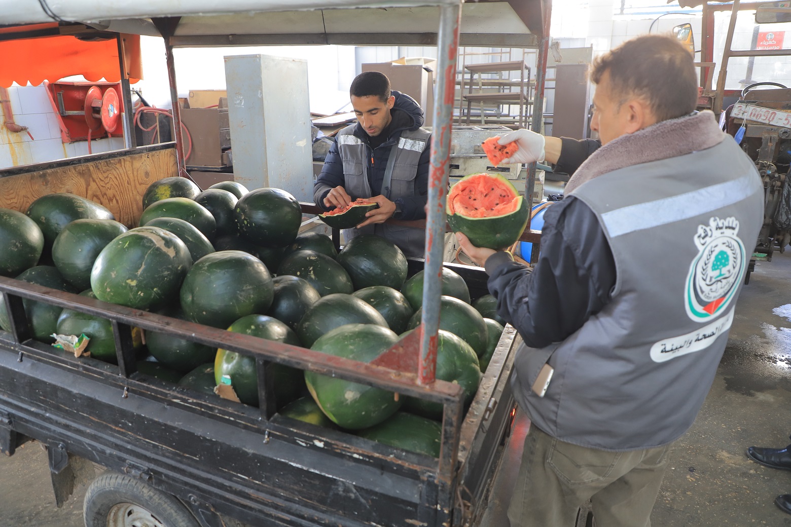 بلدية رفح تتلف 2,722 كغم مواد غذائية فاسدة منذ بداية 2023