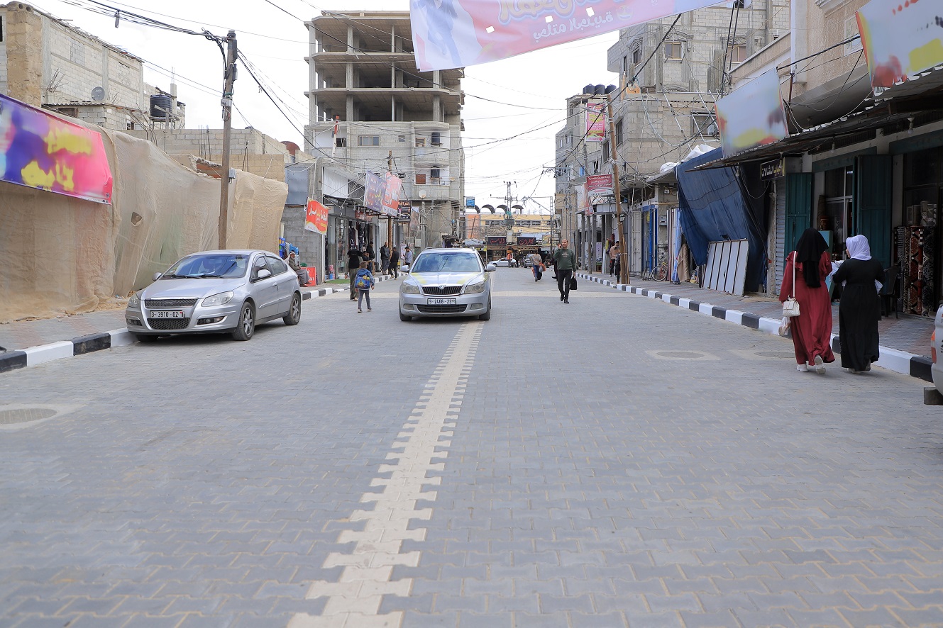 بلدية رفح تنهي أعمال توسعة شارع عكا 