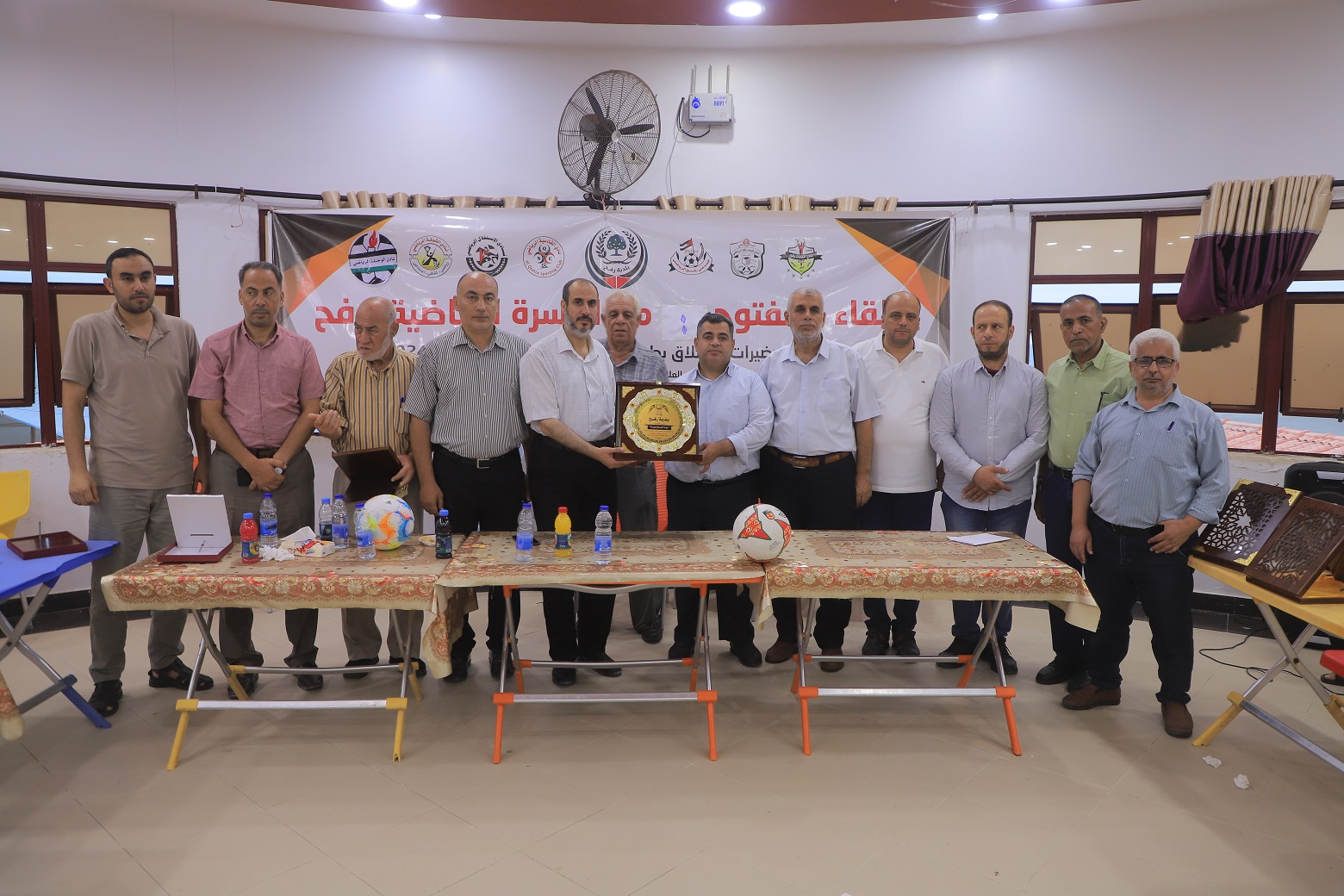 بلدية رفح تلتقي بمجالس إدارة أندية المحافظة الرياضية