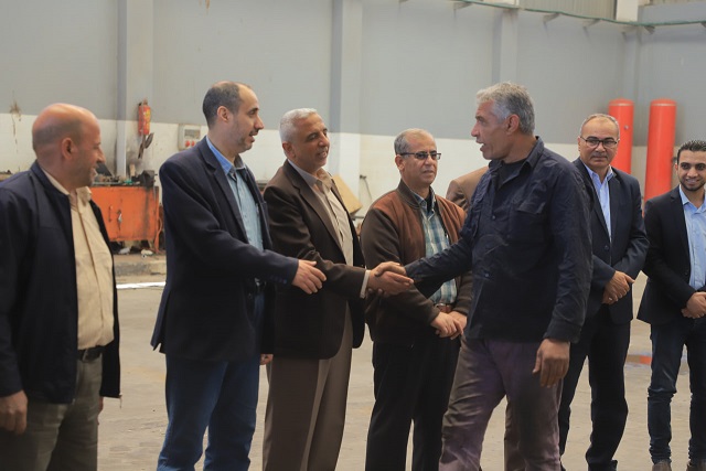 بلدية رفح تنظم جولة معايدة لموظفيها بعيد الفطر